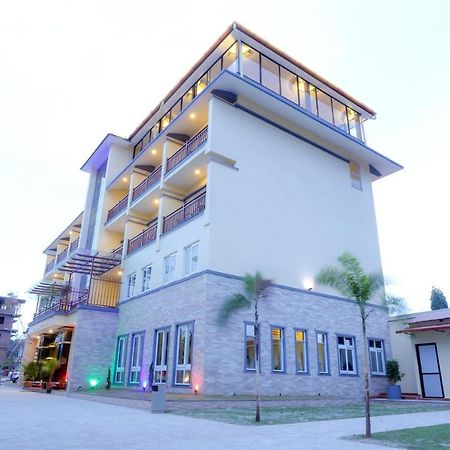 Om Gaura Hotel Pokhara Esterno foto