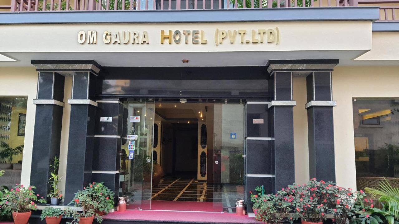 Om Gaura Hotel Pokhara Esterno foto