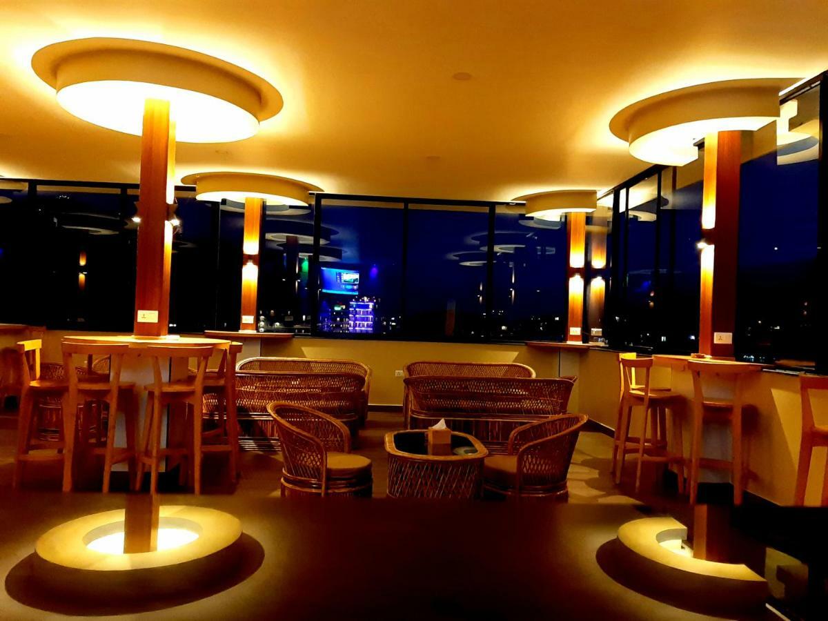 Om Gaura Hotel Pokhara Esterno foto