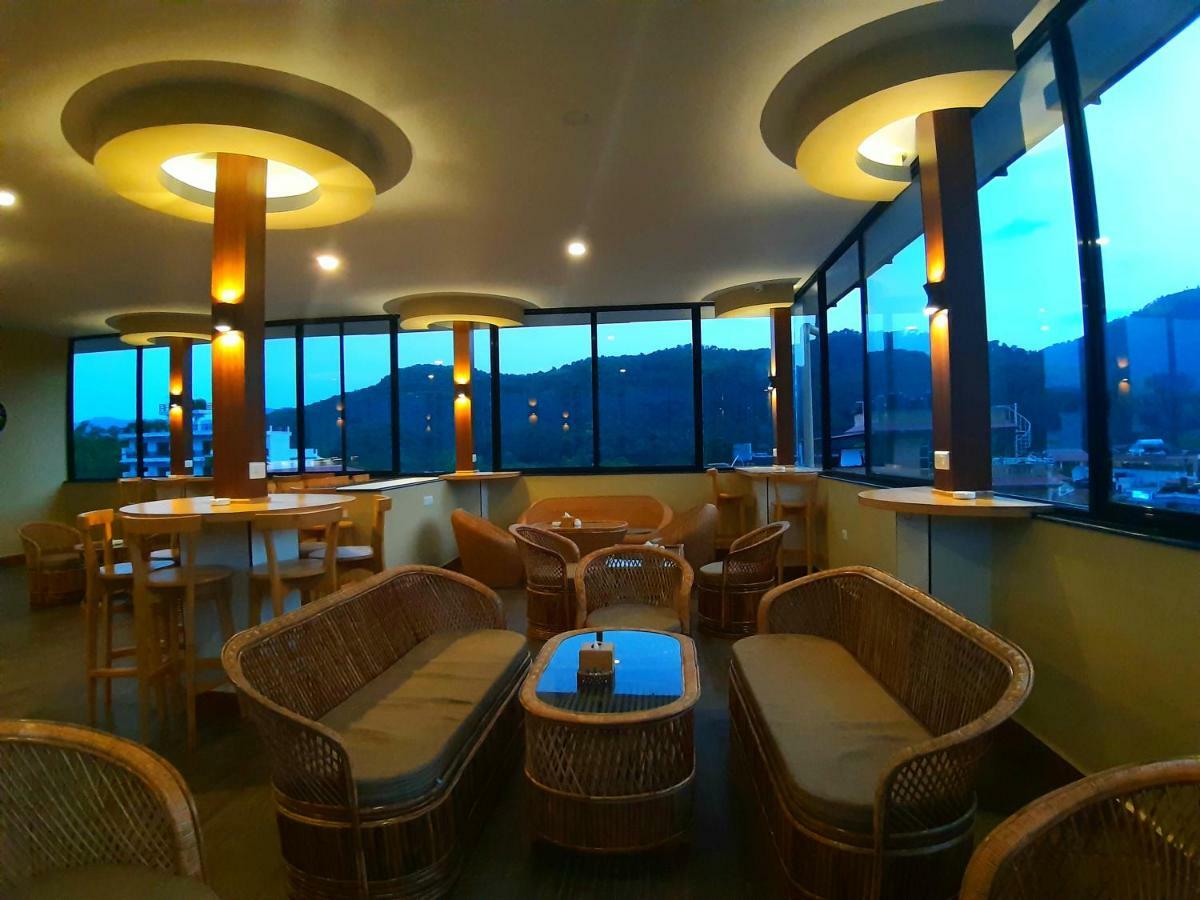 Om Gaura Hotel Pokhara Esterno foto